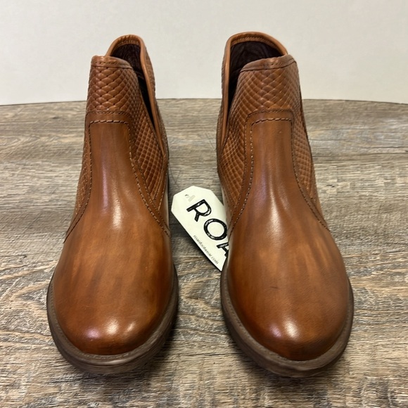 New in Box Roan GOSSIP Ankle Boots Size 9 - Picture 3 of 11